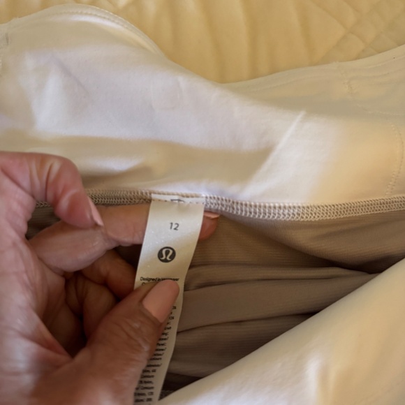 Lululemon Speed up shorts 4”. White. NWT. - Picture 3 of 3